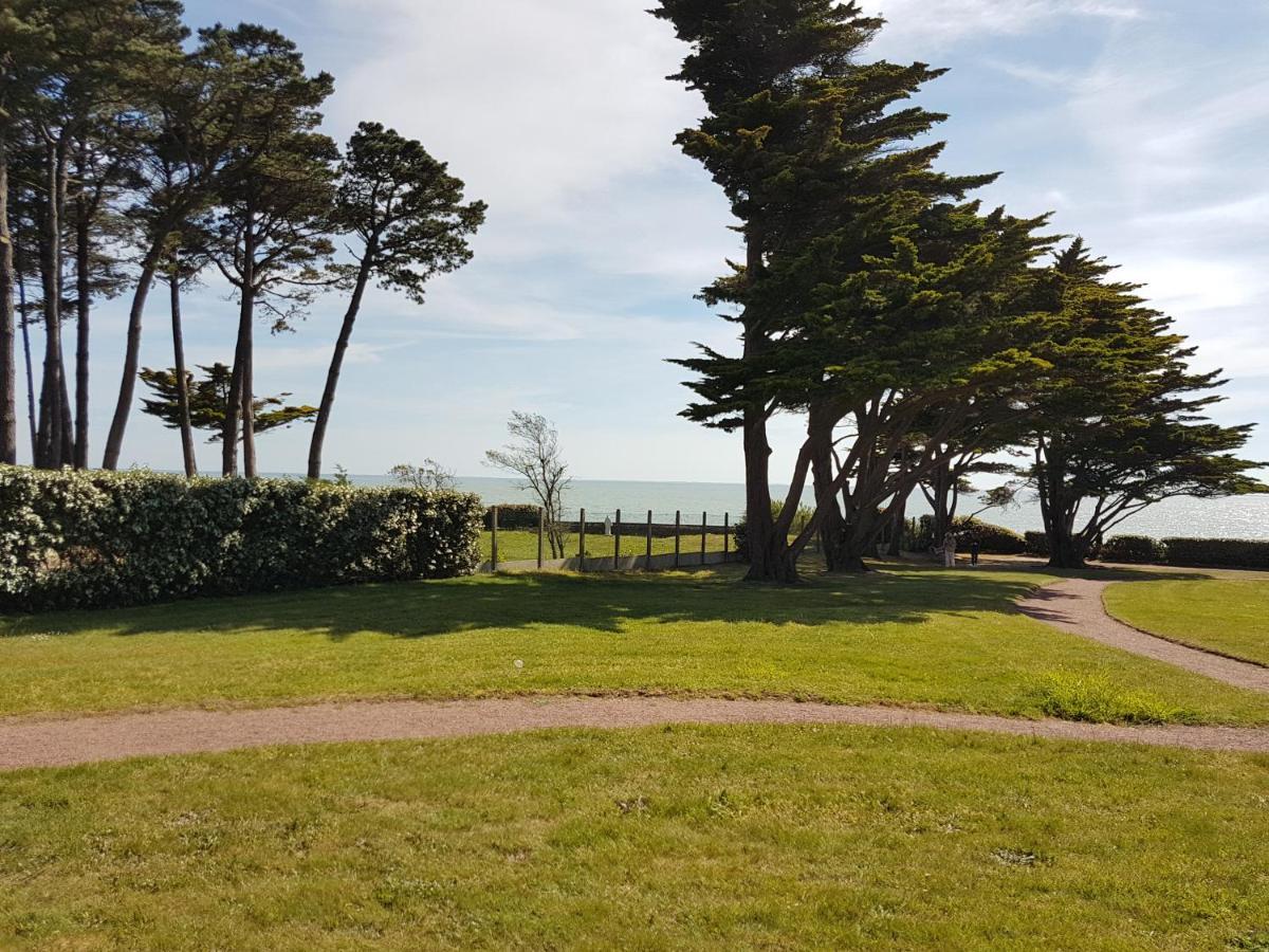 Appartement En Rdc Avec Terrasse Face A La Mer Pornic Esterno foto
